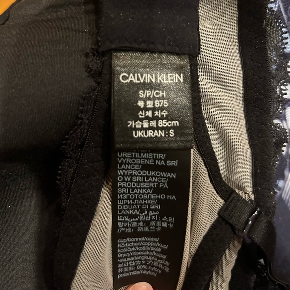 Calvin Klein wireless bra - Picture 3 of 4
